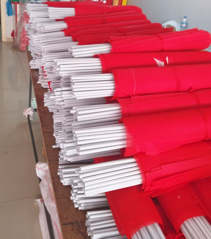 30x45 cm Elde Sallama Sapl�-Sopal� Kuma� T�rk Bayra�� ESTB30X45