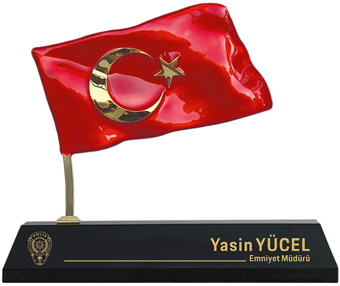  MVIP02 Dalgalanan Bayrakl� Masa �simli�i