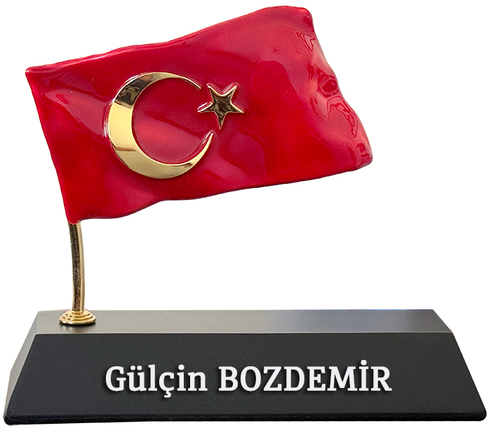 MVIP04 Dalgalanan T�rk Bayrakl� Masa �simli�i