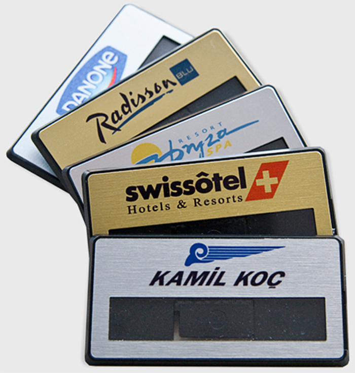 PYK06 Plastik Altl�kl� Dikd�rtgen S�rg�l� Metal Yaka �simli�i